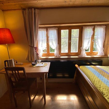 Bed and Breakfast Casa Vegana Trun Esterno foto
