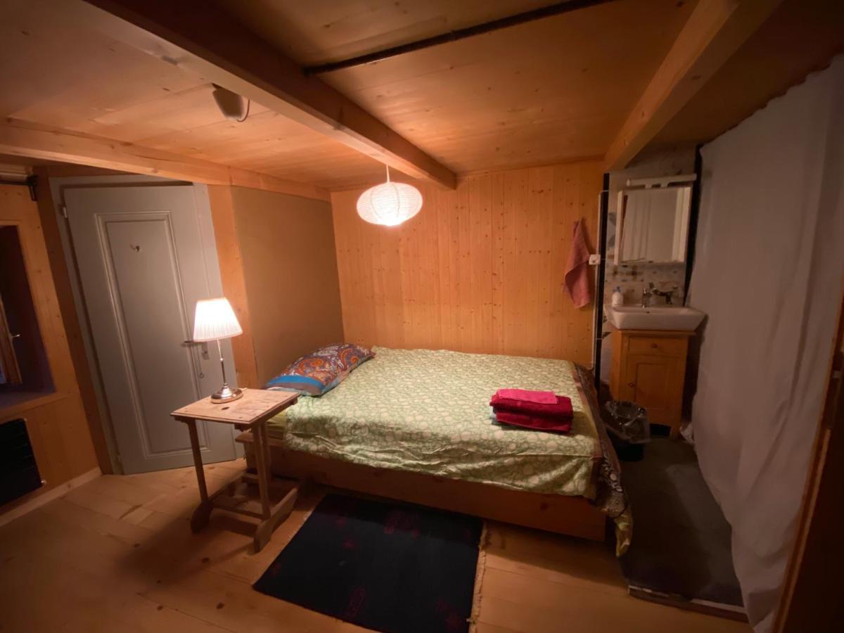 Bed and Breakfast Casa Vegana Trun Esterno foto