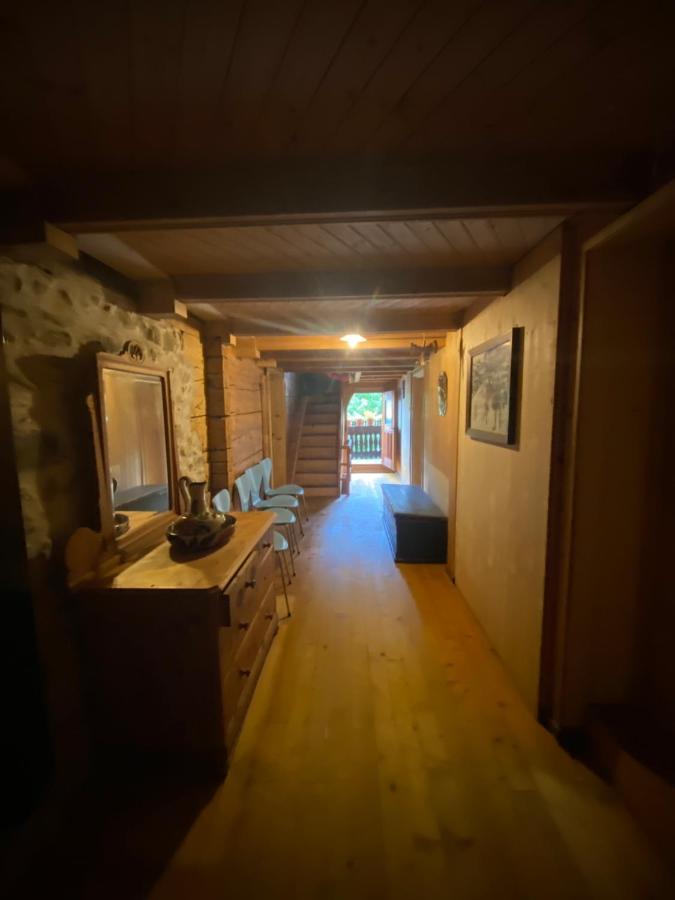 Bed and Breakfast Casa Vegana Trun Esterno foto