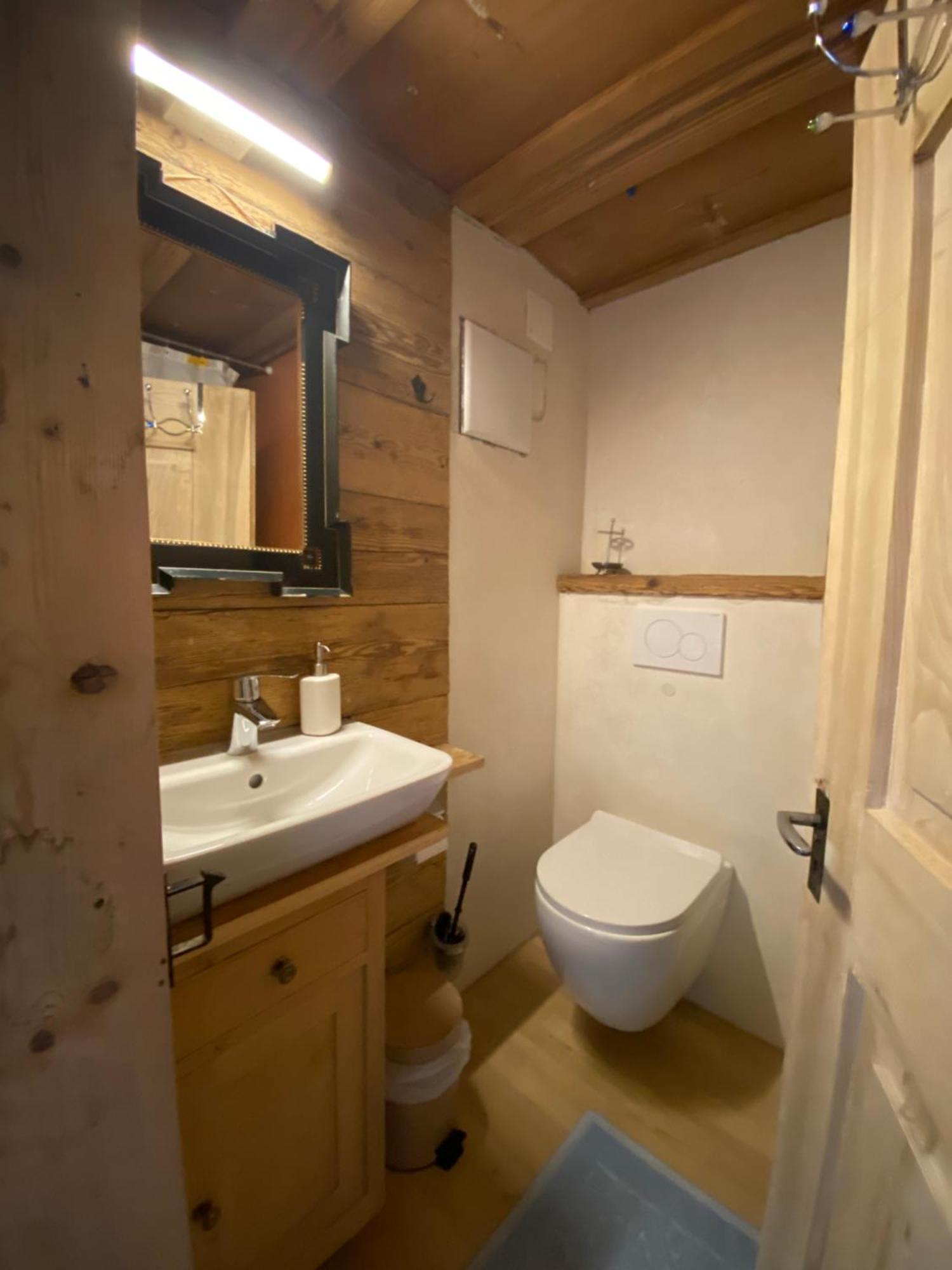 Bed and Breakfast Casa Vegana Trun Esterno foto