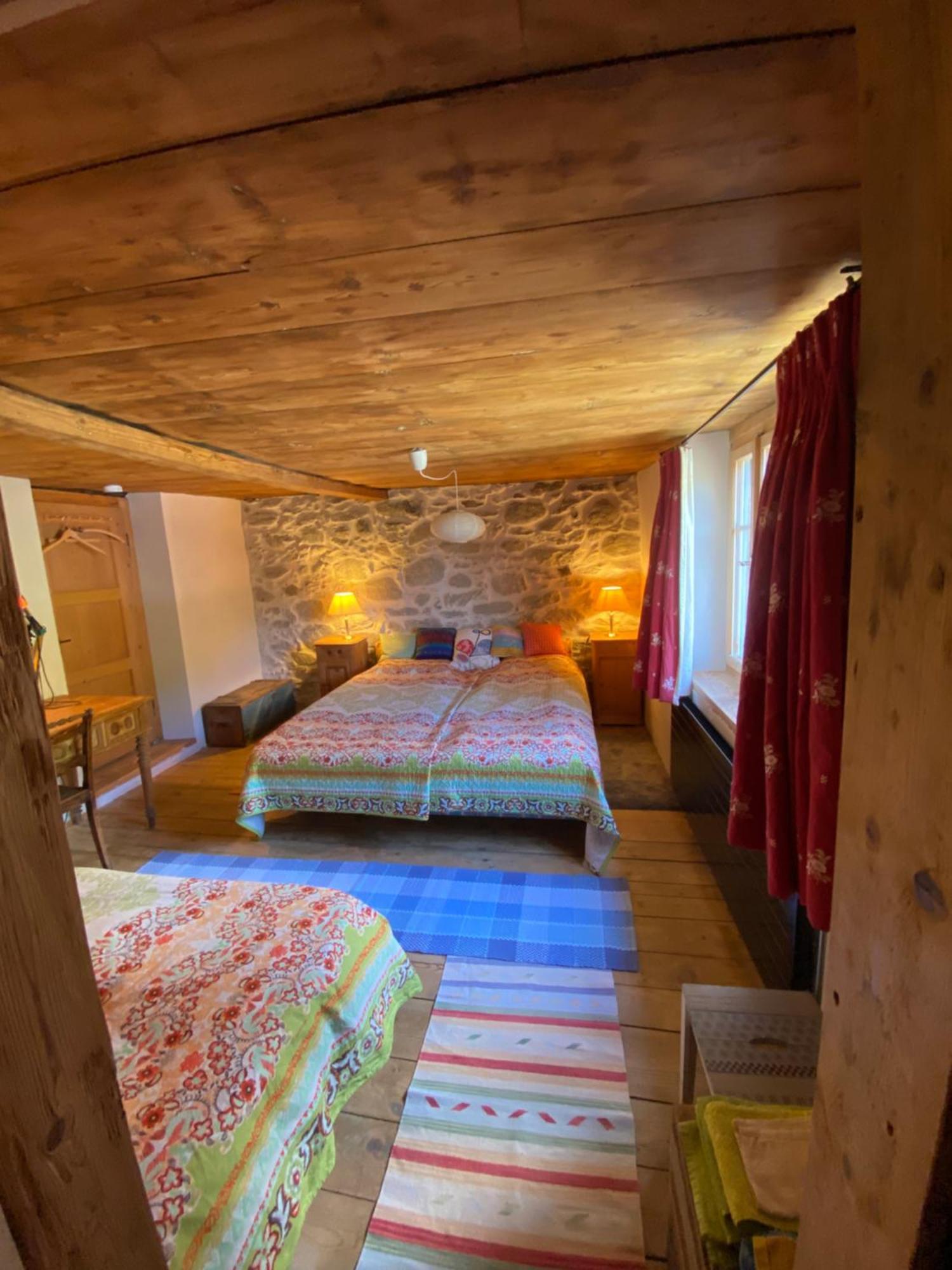 Bed and Breakfast Casa Vegana Trun Esterno foto